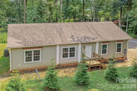 17 Berry Hill Rd, Asheville, NC 28806