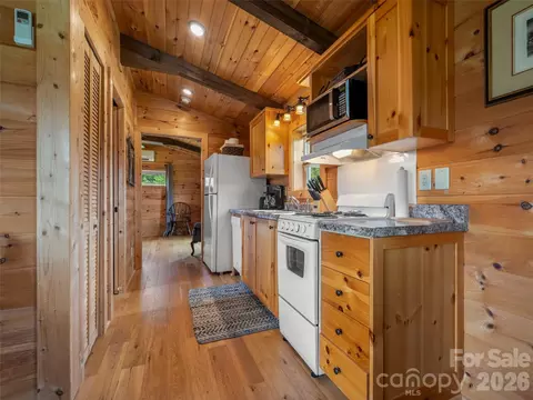 Kitchen - 1217 Moore 708090 Rd #70,80,90, Tryon, NC 28782 photo 1 of 4