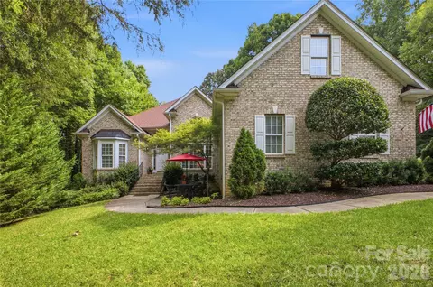 136 Edge Hill Dr, Fort Mill, SC 29715