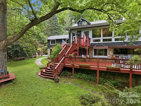 146 Chestnut Walk Dr, Waynesville, NC 28786