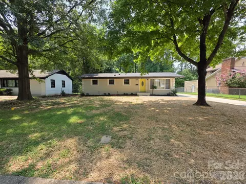 1501 Vancouver Dr, Charlotte, NC 28213