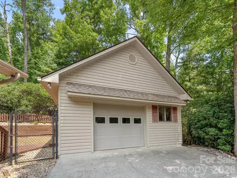Other - 620 Thunder Rd, Brevard, NC 28712 photo 3 of 12