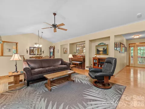 Living - 620 Thunder Rd, Brevard, NC 28712 photo 1 of 3