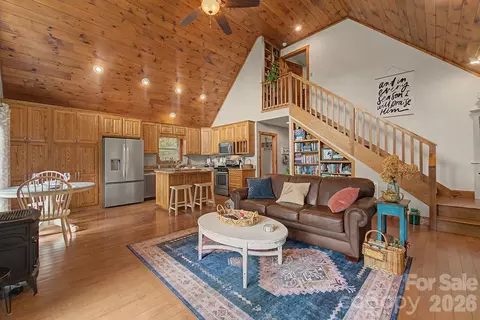 374 Ridgeway St, Sylva, NC 28779 photo 4