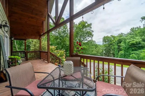 374 Ridgeway St, Sylva, NC 28779 photo 3