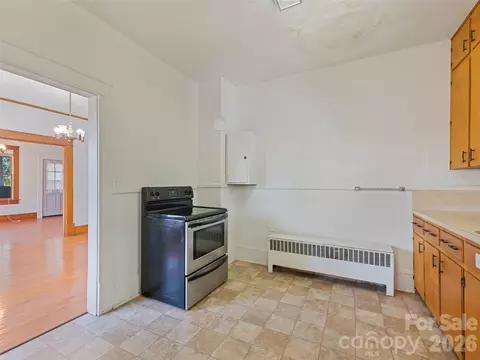Kitchen - 145 Haynes Cv, Clyde, NC 28721 photo 2 of 2