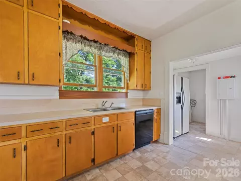 Kitchen - 145 Haynes Cv, Clyde, NC 28721 photo 1 of 2