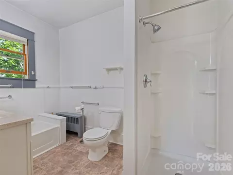Bath - 145 Haynes Cv, Clyde, NC 28721 photo 2 of 2