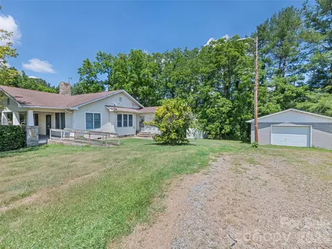 Exterior - 145 Haynes Cv, Clyde, NC 28721 photo 3 of 8