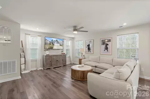 Living - 1332 Lena St, Monroe, NC 28112 photo 2 of 4