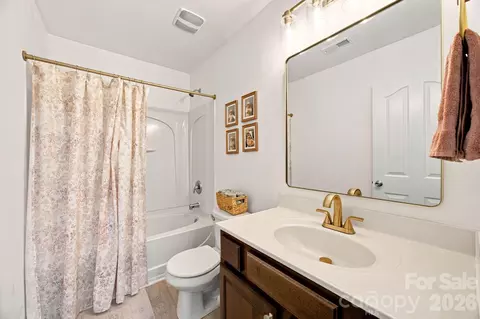 Bath - 1413 Clark Rd, Lancaster, SC 29720 photo 2 of 5