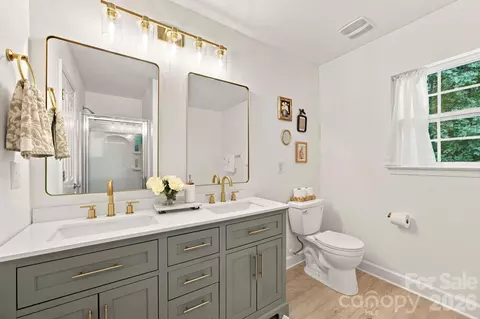 Bath - 1413 Clark Rd, Lancaster, SC 29720 photo 3 of 5