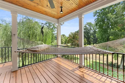 Exterior - 2551 Eagle Ne Dr NE, Conover, NC 28613 photo 4 of 8