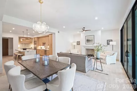 409 Queens 301 Rd #301, Charlotte, NC 28207
