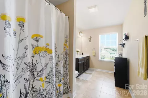 Bath - 1864 Tradd Ave, Clover, SC 29710 photo 3 of 3