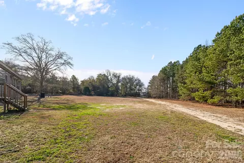 Exterior - 812 Mclendon Rd, Morven, NC 28119 photo 3 of 4