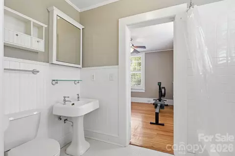 Bath - 46 NW Marsh Nw Ave NW, Concord, NC 28025 photo 2 of 2