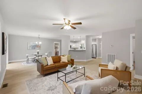 4888 Slanting Bridge Rd, Sherrills Ford, NC 28673