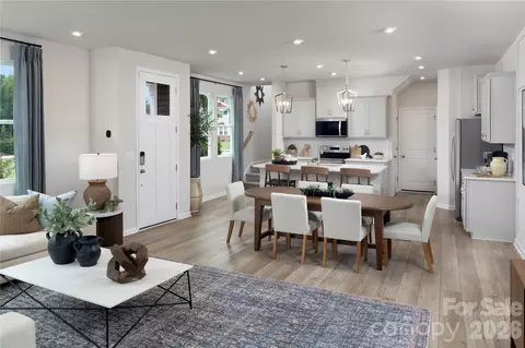 1305 Vibrant Rd, Charlotte, NC 28215