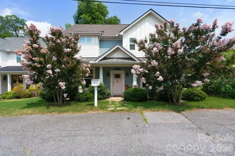 9 Winn St, Greenville, SC 29601