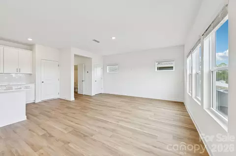 Living - 1539 31st Ne St NE, Conover, NC 28613 photo 2 of 3