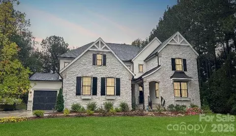 2804 Forest Lawn Dr, Weddington, NC 28104