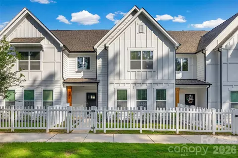 332 Ginsberg Rd, Rock Hill, SC 29732