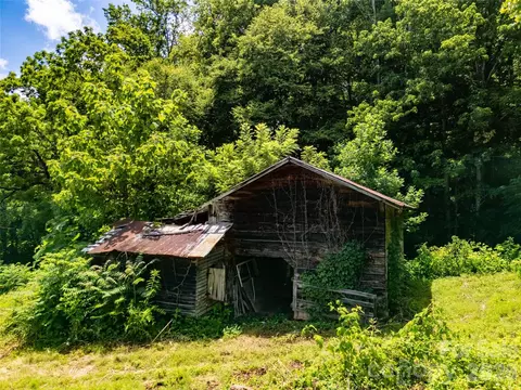 1249 Monteith Branch Rd, Sylva, NC 28779 photo 2