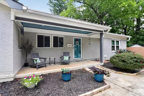 1016 Dresden W Dr W, Charlotte, NC 28205