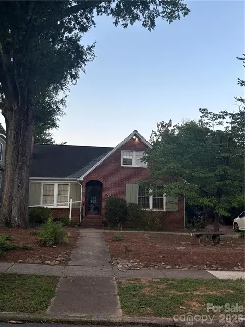 228 Cottage Pl, Charlotte, NC 28207