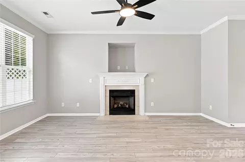 Living - 231 Dawn Mist Ln, Fort Mill, SC 29708 photo 4 of 7