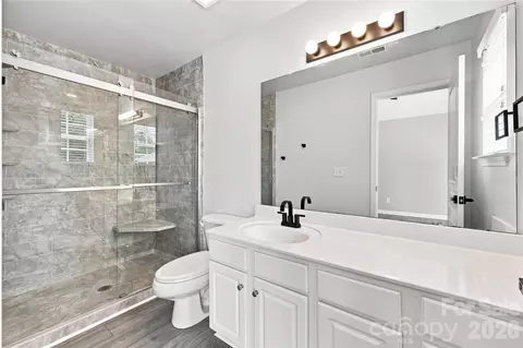 Bath - 231 Dawn Mist Ln, Fort Mill, SC 29708 photo 2 of 2