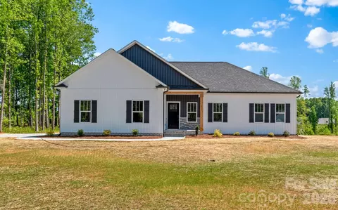 186 O Farrell St, Winston Salem, NC 27107
