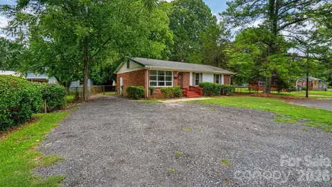 634 Kentbrook Dr, Charlotte, NC 28213