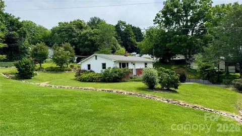 20 Ridge Cross Rd, Asheville, NC 28805