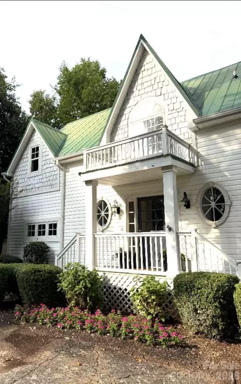 537 Stutts Rd, Mooresville, NC 28117