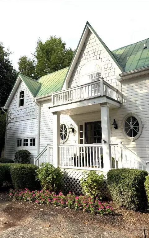 537 Stutts Rd, Mooresville, NC 28117