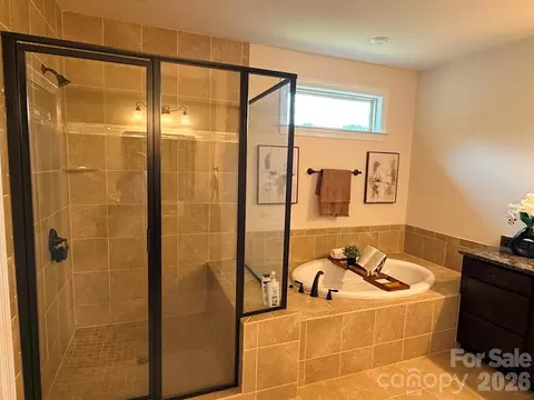 Bath - 11422 Glanmire Dr, Matthews, NC 28105 photo 1 of 3