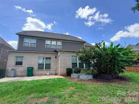 Exterior - 11422 Glanmire Dr, Matthews, NC 28105 photo 4 of 4