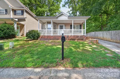 524 Jakes Ridge Ln, Mooresville, NC 28115