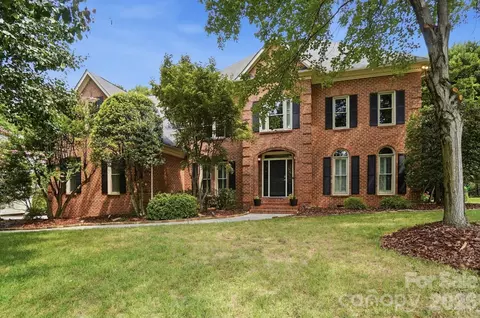 10427 Hadleigh Pl, Charlotte, NC 28210