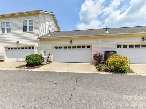 Exterior - 439 Ohenry Ave, Davidson, NC 28036 photo 6 of 8