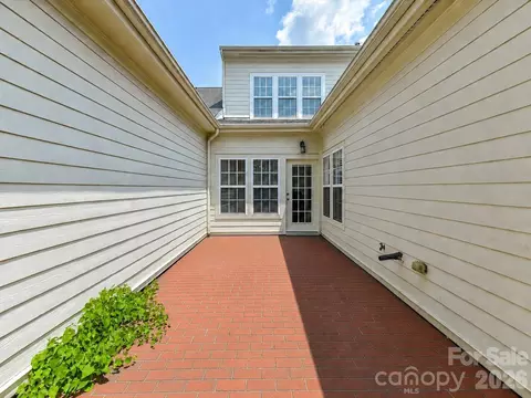 Exterior - 439 Ohenry Ave, Davidson, NC 28036 photo 7 of 13