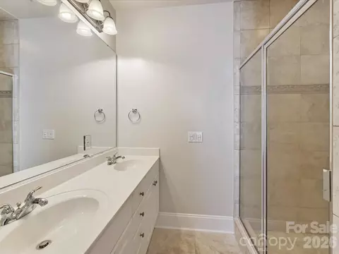Bath - 439 Ohenry Ave, Davidson, NC 28036 photo 1 of 6