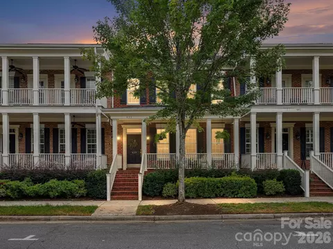 Exterior - 439 Ohenry Ave, Davidson, NC 28036 photo 2 of 10