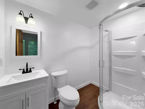 Bath - 477 Mountain Forest Est, Sylva, NC 28779 photo 1 of 2