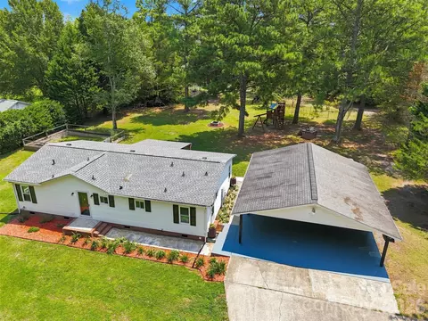 Other - 1973 Davis Cir, Clover, SC 29710 photo 10 of 11