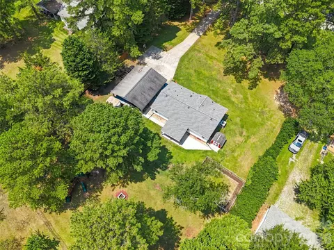 View/Area - 1973 Davis Cir, Clover, SC 29710 photo 1 of 4