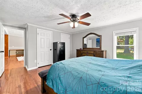Bedroom - 1973 Davis Cir, Clover, SC 29710 photo 2 of 4