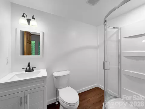 Bath - 475 Mountain Forest Est, Sylva, NC 28779 photo 1 of 1